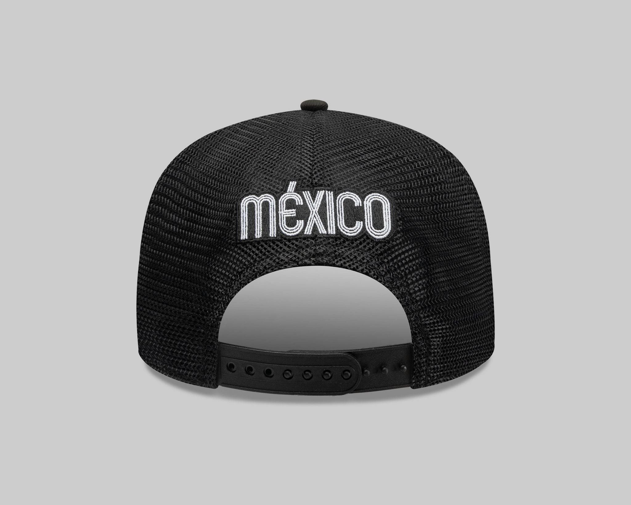 Gorra New Era Negra Iconic M 970 Trucker