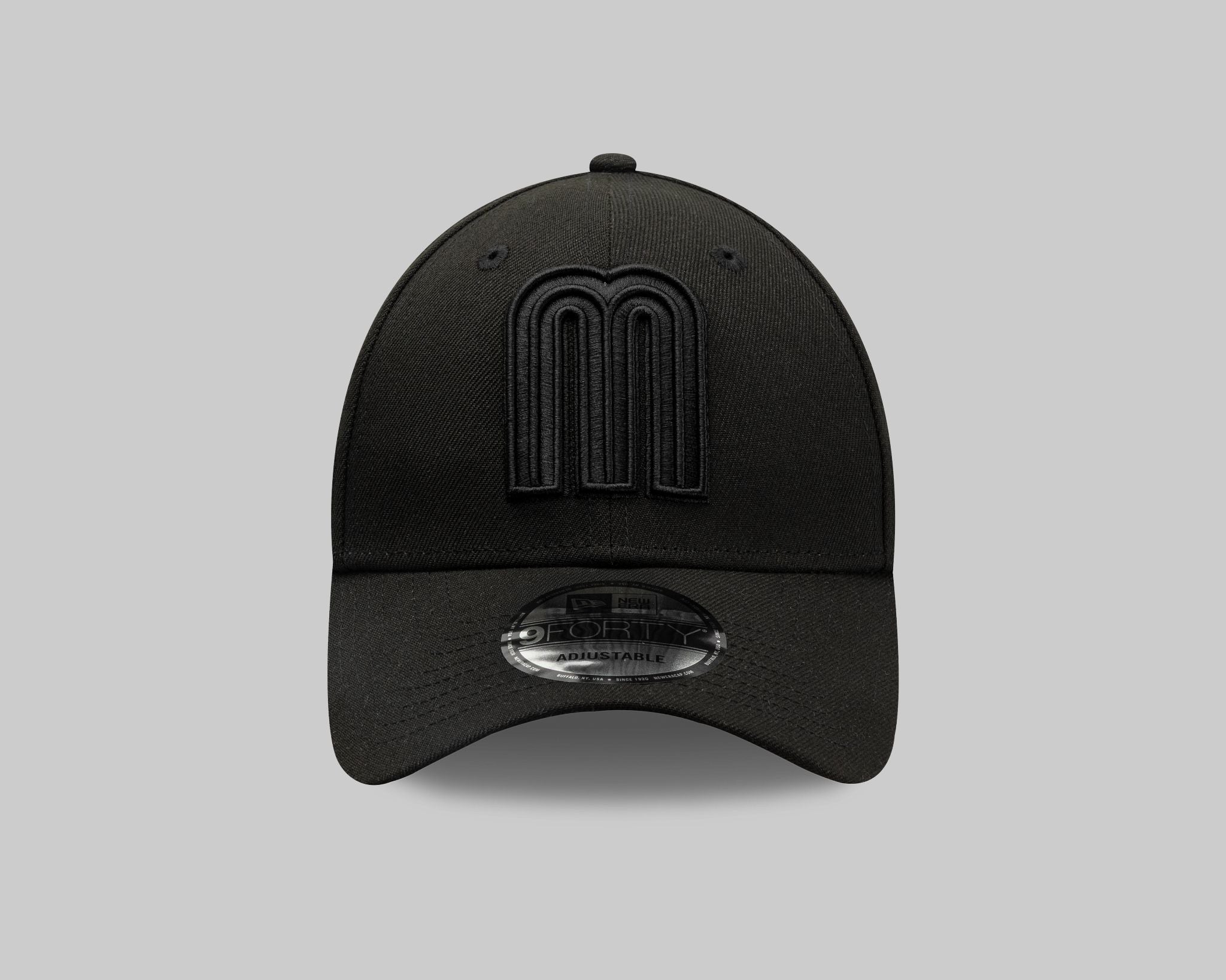 Gorra New Era Negra con Negro Iconic M 940