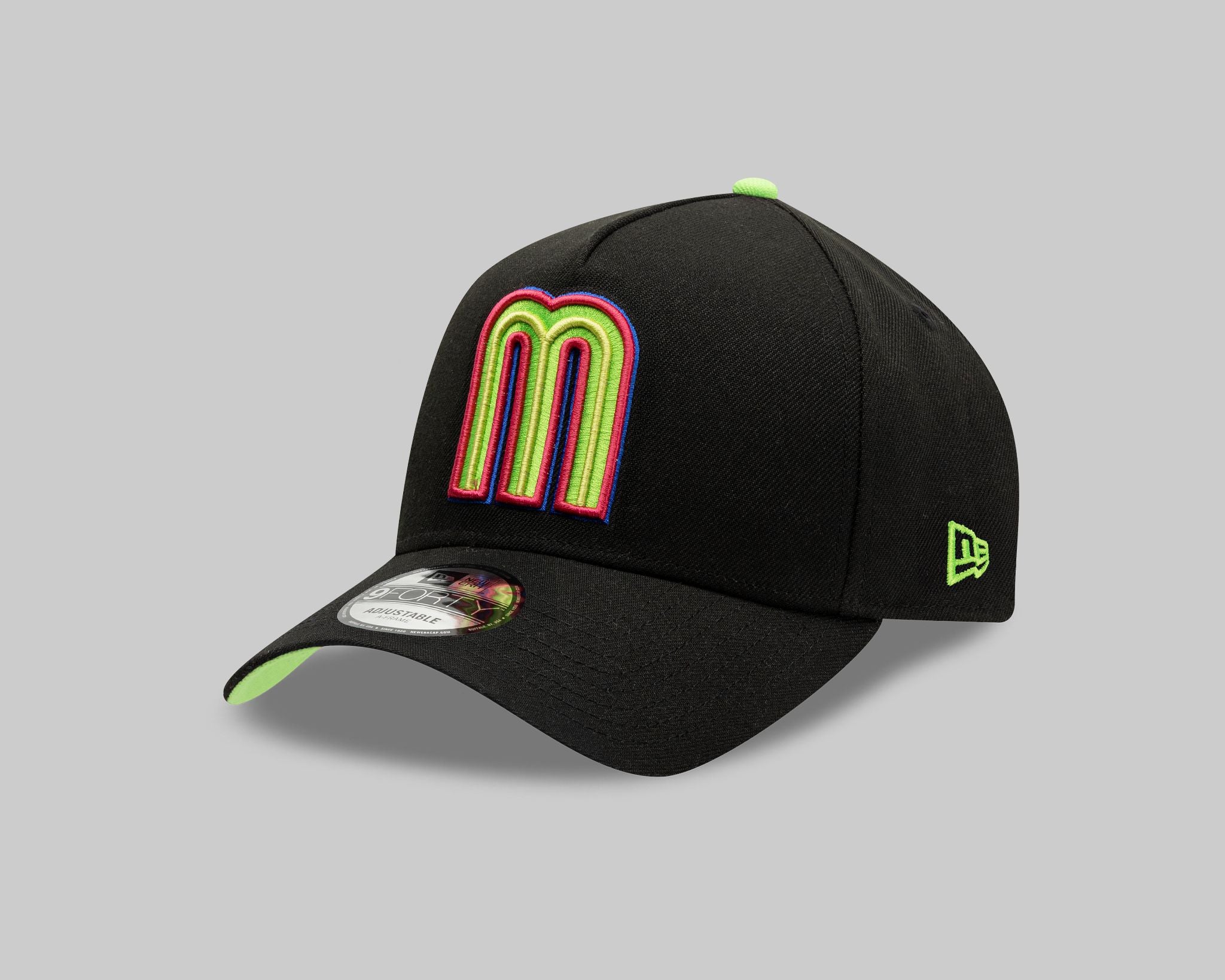 Gorra New Era Negra con Verde Iconic M 940 A-frame
