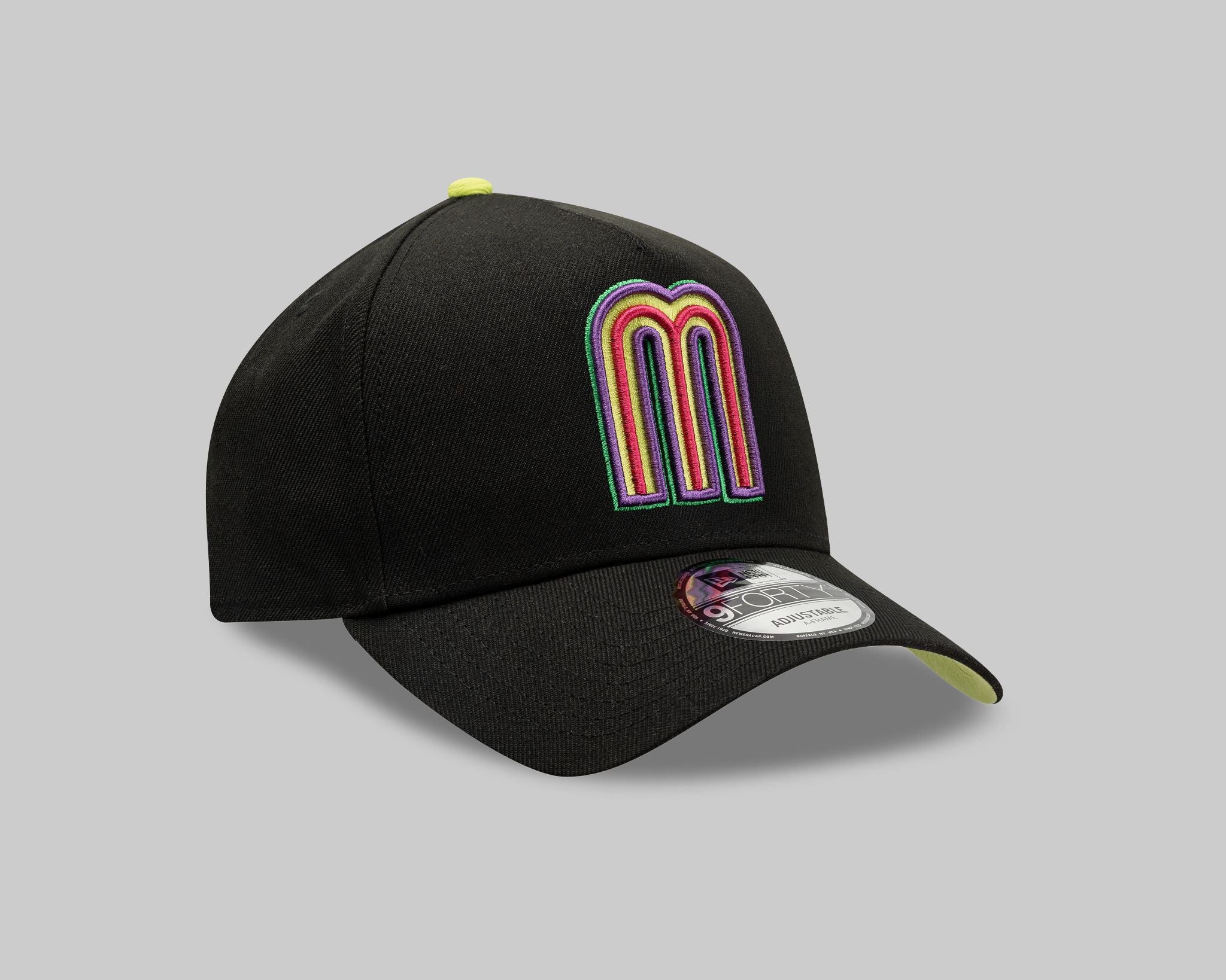 Gorra New Era Negra con Amarillo Iconic M 940 A-frame
